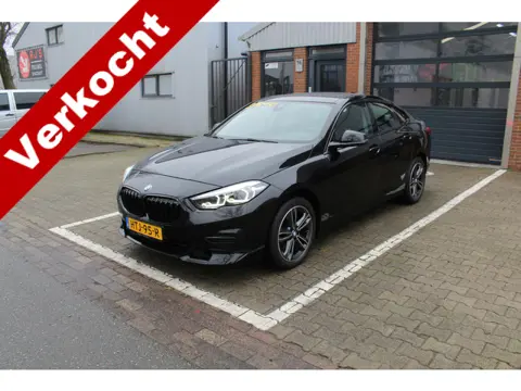 BMW 2 Serie Gran Coupé 220I SPORT LINE GRAN COUPE AUTOMAAT 1 JAAR GARANTIE / GEEN AFLEVERINGS KOSTEN