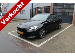 BMW 2 Serie Gran Coupé 220I SPORT LINE GRAN COUPE AUTOMAAT 1 JAAR GARANTIE / GEEN AFLEVERINGS KOSTEN