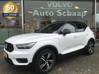 Volvo XC40 1.5 T3 R-Design Automaat | Rijklaar incl 12 mnd Bovag | Panoramadak On-Call Camera Donker