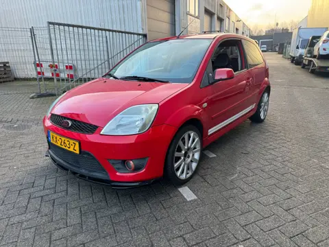 Ford Fiesta 2.0-16V ST