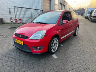 Ford Fiesta 2.0-16V ST