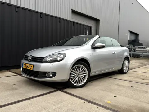 Volkswagen Golf Cabriolet 2.0 TDI Cup l BlueMotion l Camera l Trekhaak l Cruise l Clima l Bluetooth