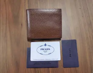 Prada - 6CC Bifold Pigskin Leather Slim Wallet - Portemonnee