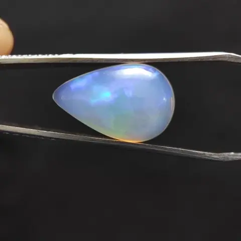 Opaal Mooie 4.3 karaat peer cabochon - 0.5×0.1×0.16 mm -
