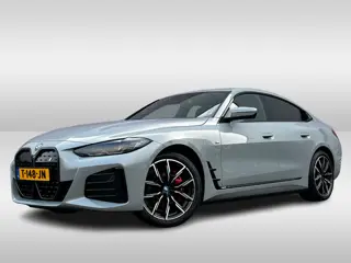 BMW i4 eDrive40 High Executive 84 kWh / Trekhaak / 360Camera / Head-up / Leder / 19'' / Navigatie / 