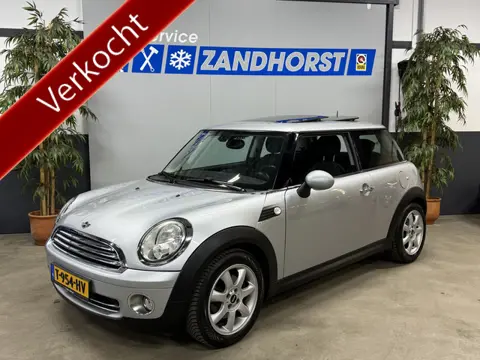 MINI Mini 1.6 Cooper // Panodak // Airco // Cruise // voorruitverw. // stoelverw. Verkocht!!!