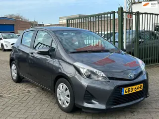Toyota Yaris 1.5 Full Hybrid Aspiration Automaat 1e eigenaar dealer onderhouden achteruit camera nav