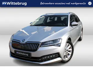 Škoda Superb Combi 1.4 TSI iV 218pk Style DSG Automaat / Navigatie / LM 17 inch / APP / LED / Elektr