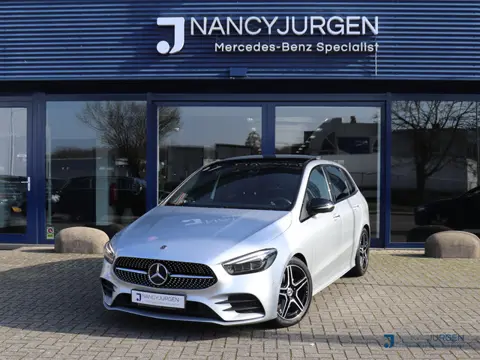 Mercedes-Benz B-Klasse 220 Launch Edition Premium Plus | AMG | Night-Pakket | Voorstoelen Memory+Ver