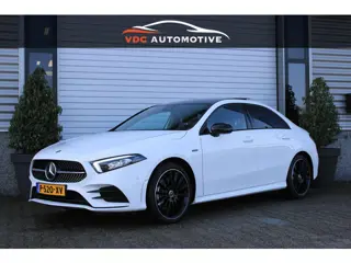 Mercedes-Benz A-Klasse 250 e AMG Pano | Widescreen | Sfeerverlichting | Camera | Multispaak 19" | De