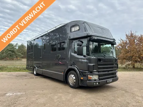 Scania 18T ROELOFSEN 6-paards paardenvrachtwagen LIVING