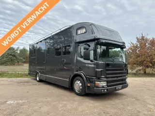 Scania 18T ROELOFSEN 6-paards paardenvrachtwagen LIVING