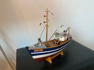 kotter vissersvaartuig (1) - Hout - a 21 e eeuw