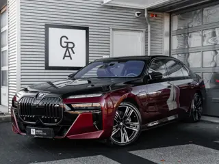 BMW 7 Serie M760e xDrive | Rear Seat Entertainment l FULL PPF | Sky Lounge | Two tone | Bowers & Wil