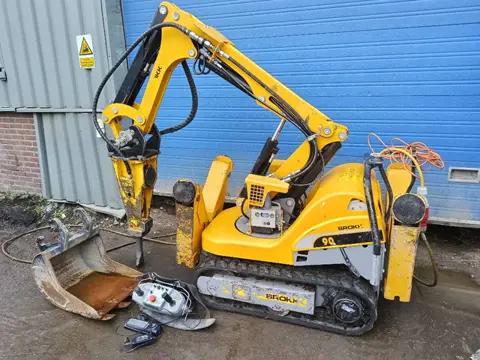Brokk 90 husqvarna robot remote excavator digger bagger