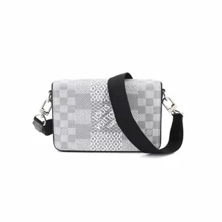 Louis Vuitton - Damier Graphite 3D Studio Messenger -