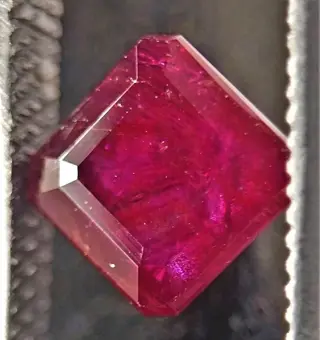 Rijk rood Robijn - 1.87 ct