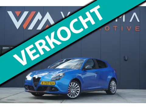 Alfa Romeo Giulietta Super 1.4 Turbo MultiAir Carbon 2018 150PK Airco Clima Apple Carplay PDC Camera