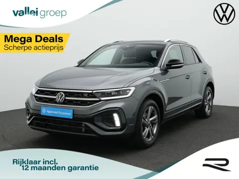 Volkswagen T-Roc 1.5 TSI 150 pk DSG R-Line | Achteruitrijcamera | Sportonderstel | Trekhaak | Adapti