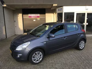 Hyundai I20 1.2i i-Motion / APK FEBR 2027 / AIRCO / EURO-5 / 5 DEURS / DEALER SERVICED / EXPORT