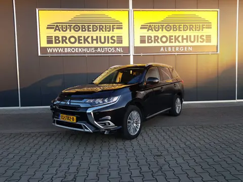 Mitsubishi Outlander 2.4 PHEV Intense (bj 2019, automaat)