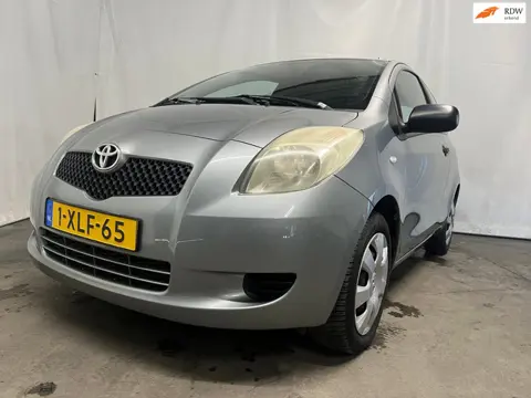Toyota Yaris 1.0 VVTi AIRCO!!