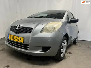 Toyota Yaris 1.0 VVTi AIRCO!!