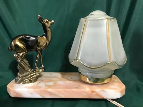 Schitterende art deco lamp gesigneerd