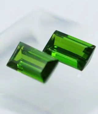 2 pcs Levendig groen Chroom diopside, geen reserve - 1.67 ct