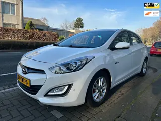 Hyundai I30 1.6 GDI i-Vision airco,navi,achteruit camera nap