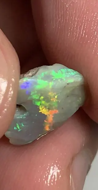 Gem Select Bright Cutters Rough Seam Opal of Lightning