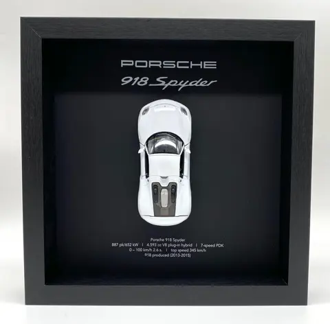 Decoratief object - FRAMEDWHEELS - Porsche 918 Spyder white