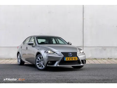 Lexus IS 300h Business Line Pro