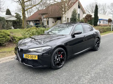 Alfa Romeo Giulia 2.0T Veloce Q4 AWD 280PK Pano•Leder