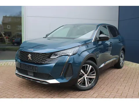 Peugeot 3008 1.2 PureTech 130pk Allure Pack Automaat Leer Airco Navi Camera Carplay 37951km Nieuwsta
