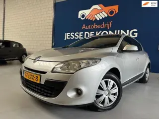 Renault Mégane 1.6 Expression/ kleur: grijs/ bj.2009/ 5 deurs / Airco / NAP met 226080 km.en APK 08/