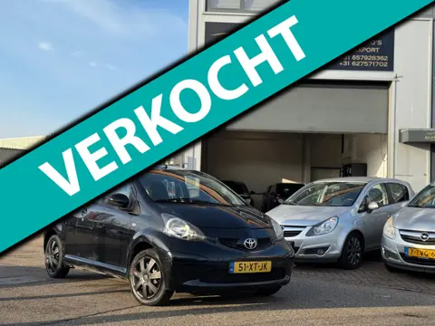 Toyota Aygo 1.0-12V + 14-12-2026 apk nap airco navi sport