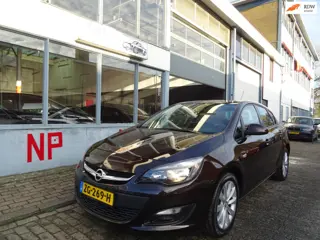 Opel Astra 1.4 Turbo Design Edition