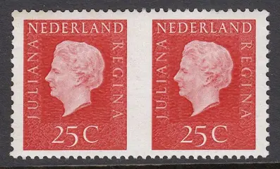 Nederland 1969 - Koningin Juliana, met foutdruk in midden ongetand paar