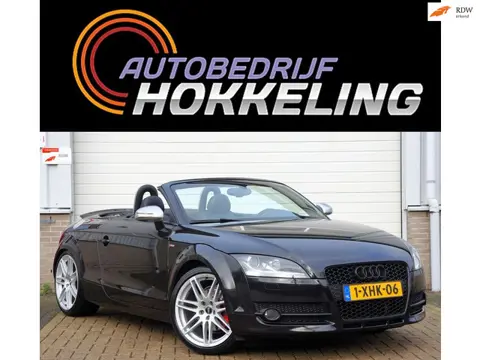 Audi TT Roadster 2.0 TFSI S-Line; Xenon+19"Lmv+Miltek=SUPER !!