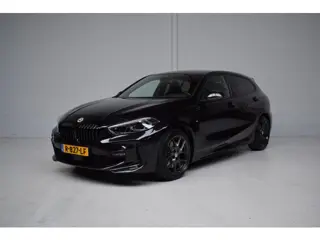 BMW 1-serie 120i 178PK AUT M-SPORT ORG.NED / 1e EIG / NAP / M-SPORTSTOELEN / CAMERA / LED / BTW