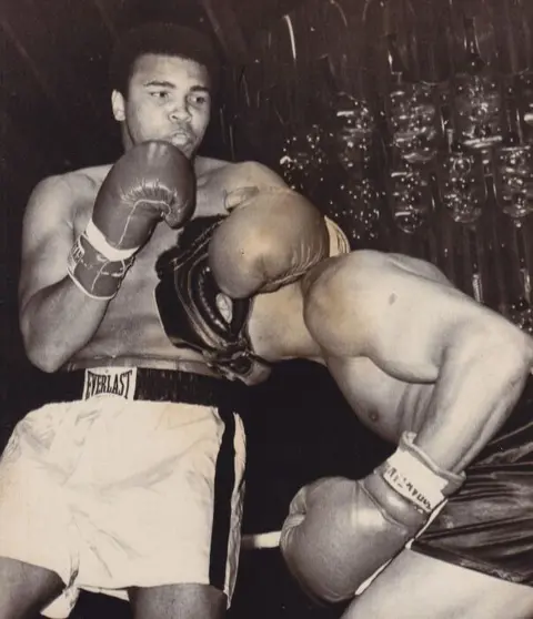 Associated Press - Muhammad Ali vs Alonso Johnson