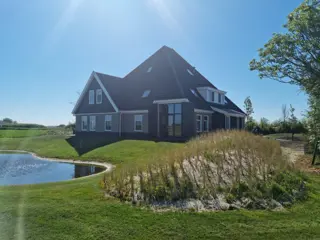 Modern geschakeld vakantiehuis dichtbij De Slufter