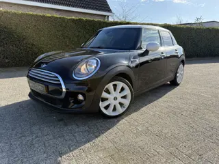 MINI Mini 1.5 Cooper Pepper. JCW interieur,17",Climate,cruise.