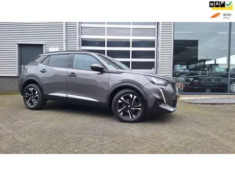 Peugeot 2008 1.2 PureTech Blue Lease Allure*Navigatie*Trekhaak*Camera*Lm Velgen*Enz