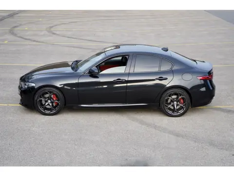 Alfa Romeo Giulia 2.0 T AWD Veloce