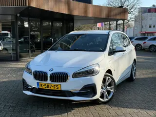 BMW 2-serie Active Tourer 225xe iPerformance High Executive|Rijklaar!|Stoelverwarming|Trekhaak|PDC