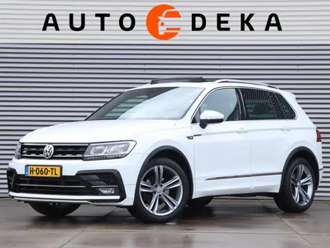 Volkswagen Tiguan 1.5 TSI ACT R-Line Automaat *Panodak*Trekhaak*ACC*