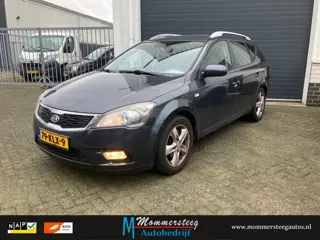 Kia Cee'd 1.4 CVVT Seven rijdbare schade.