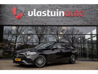 Mercedes-Benz C-Klasse 180 AMG Line , Panoramadak, Carplay, 19 inch, Volleder